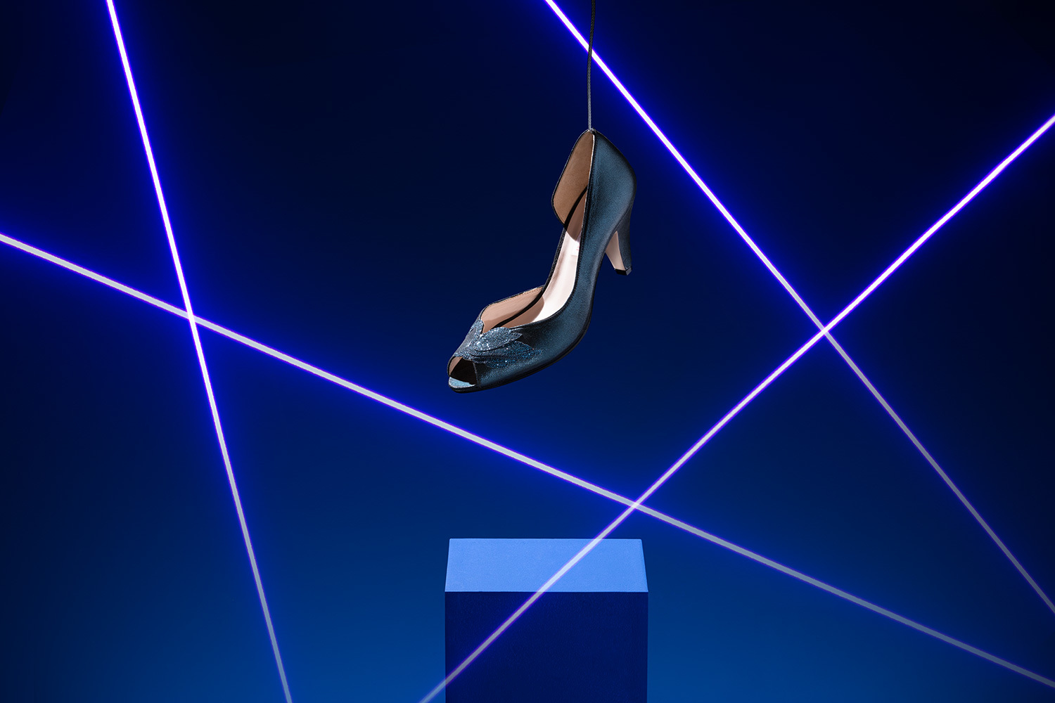 reverbere-patricia-blanchet-ss19-lazer.jpg